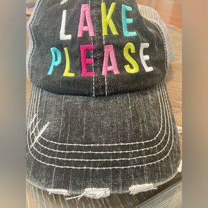 Women’s cap “Lake Please”